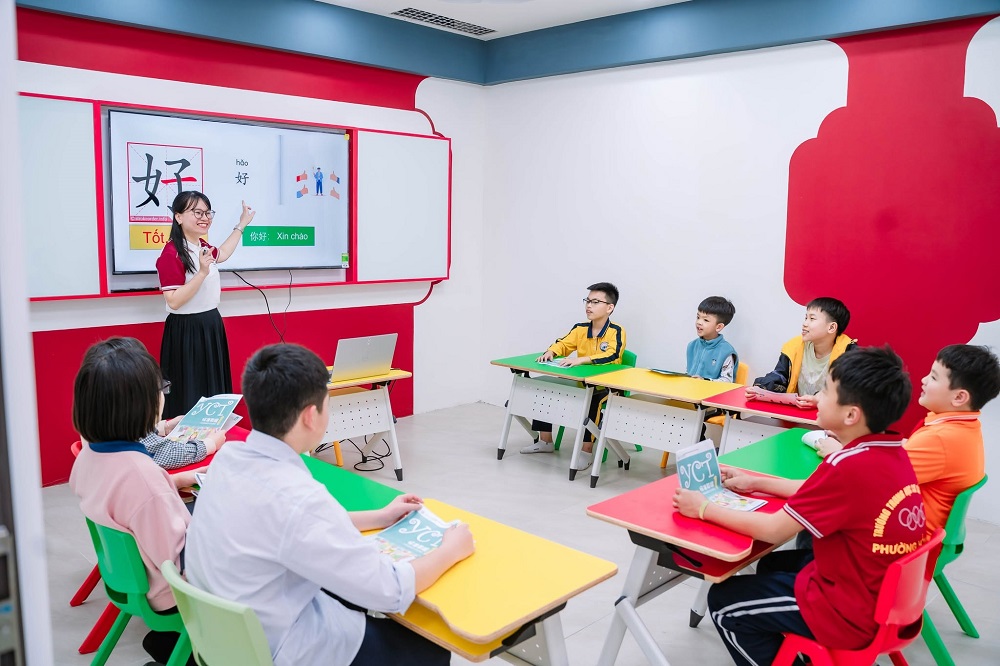 Khi Nào Con Sẵn Sàng Học Tiếng Trung Trẻ Em Nâng Cao Bứt Phá Lên Trình Độ Mới? 4 Khi việc "học mà chơi" không còn đủ với trẻ