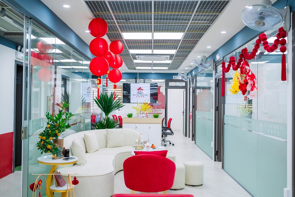 Tiêu Chí Nhận Diện Trung Tâm Tiếng Trung Uy Tín Giữa Thời Đại "Bão" Quảng Cáo 7 Cơ sở vật chất và dịch vụ hỗ trợ học viên phía sau lớp học